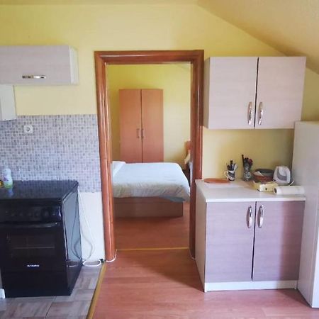 Apartmani Scit Prozor Buitenkant foto