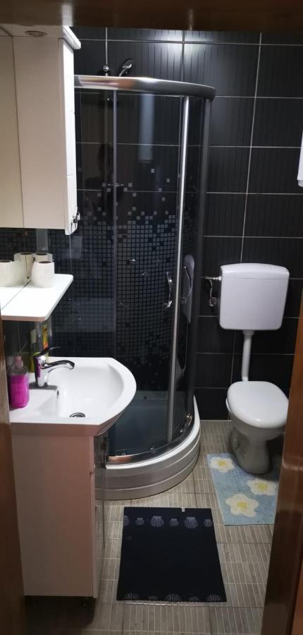Apartmani Scit Prozor Buitenkant foto