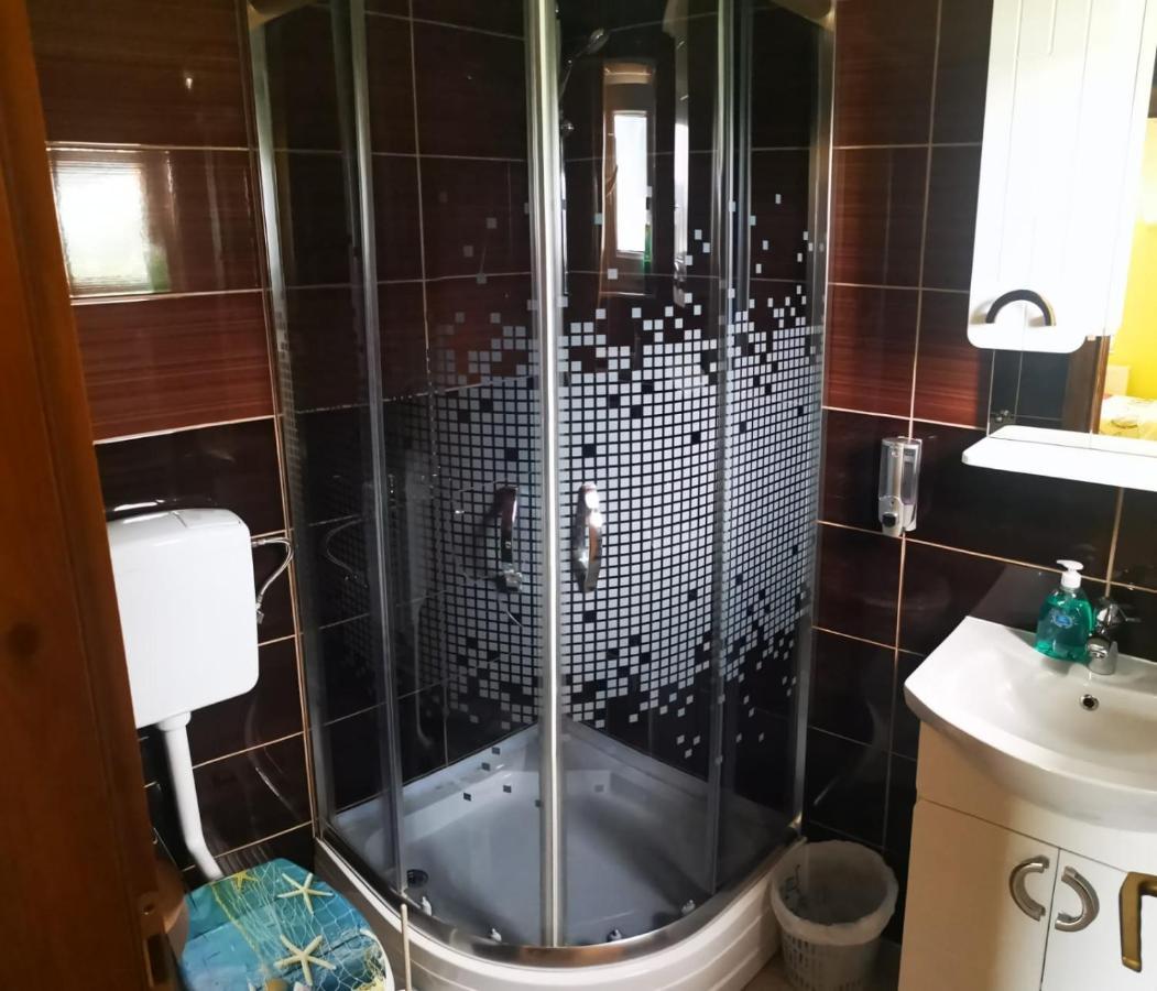 Apartmani Scit Prozor Buitenkant foto